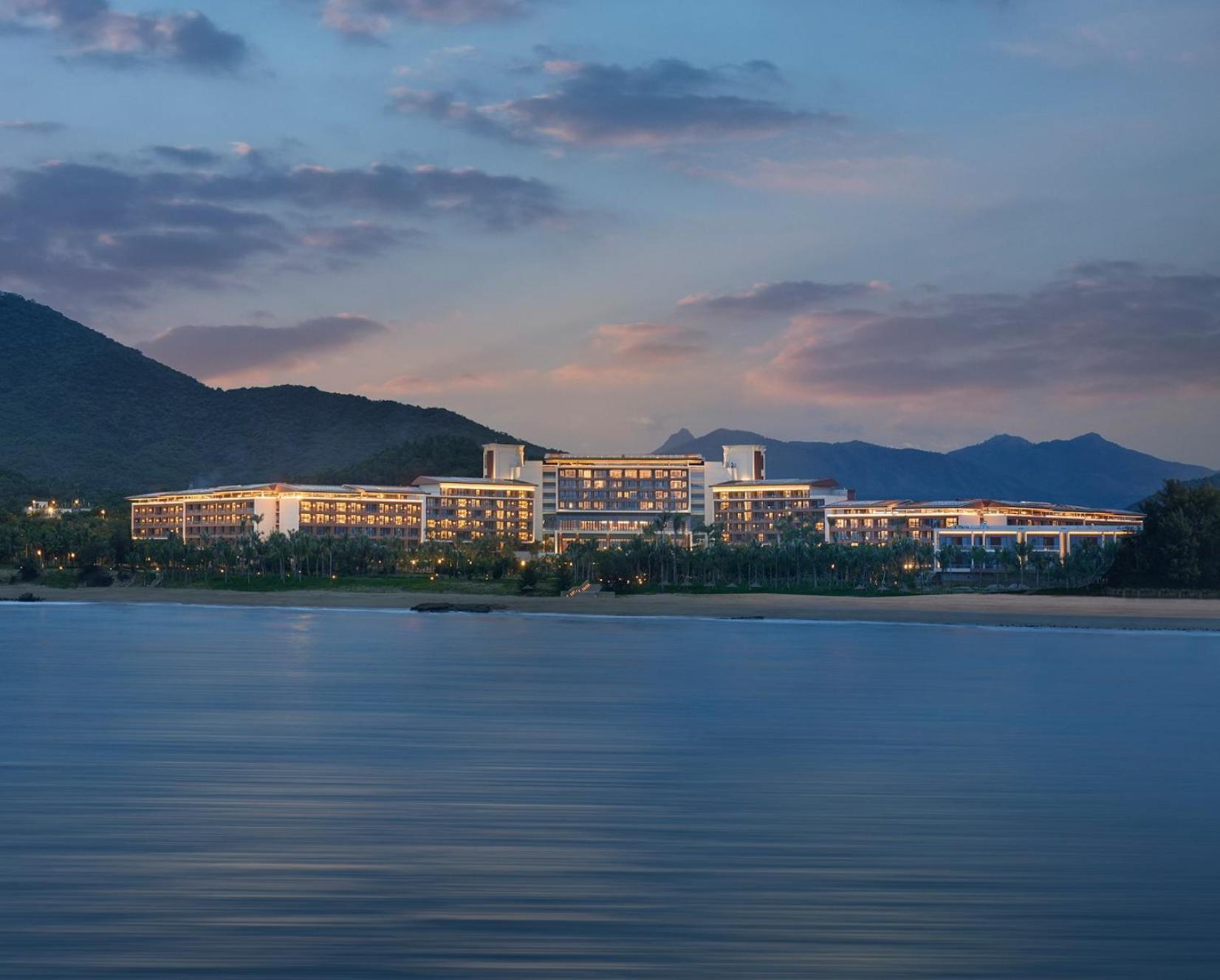 Hyatt Regency Sanya Tianli Bay Hotel Exterior photo